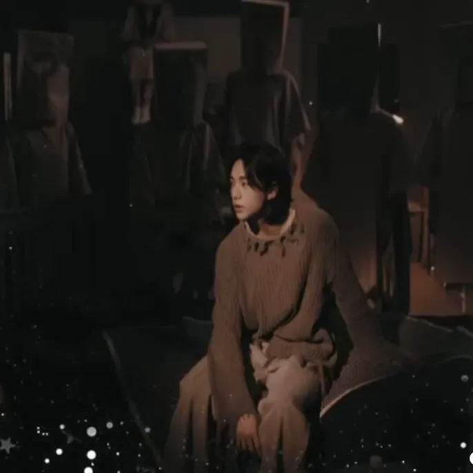 Latest photo of Hyunjin (Stray Kids)