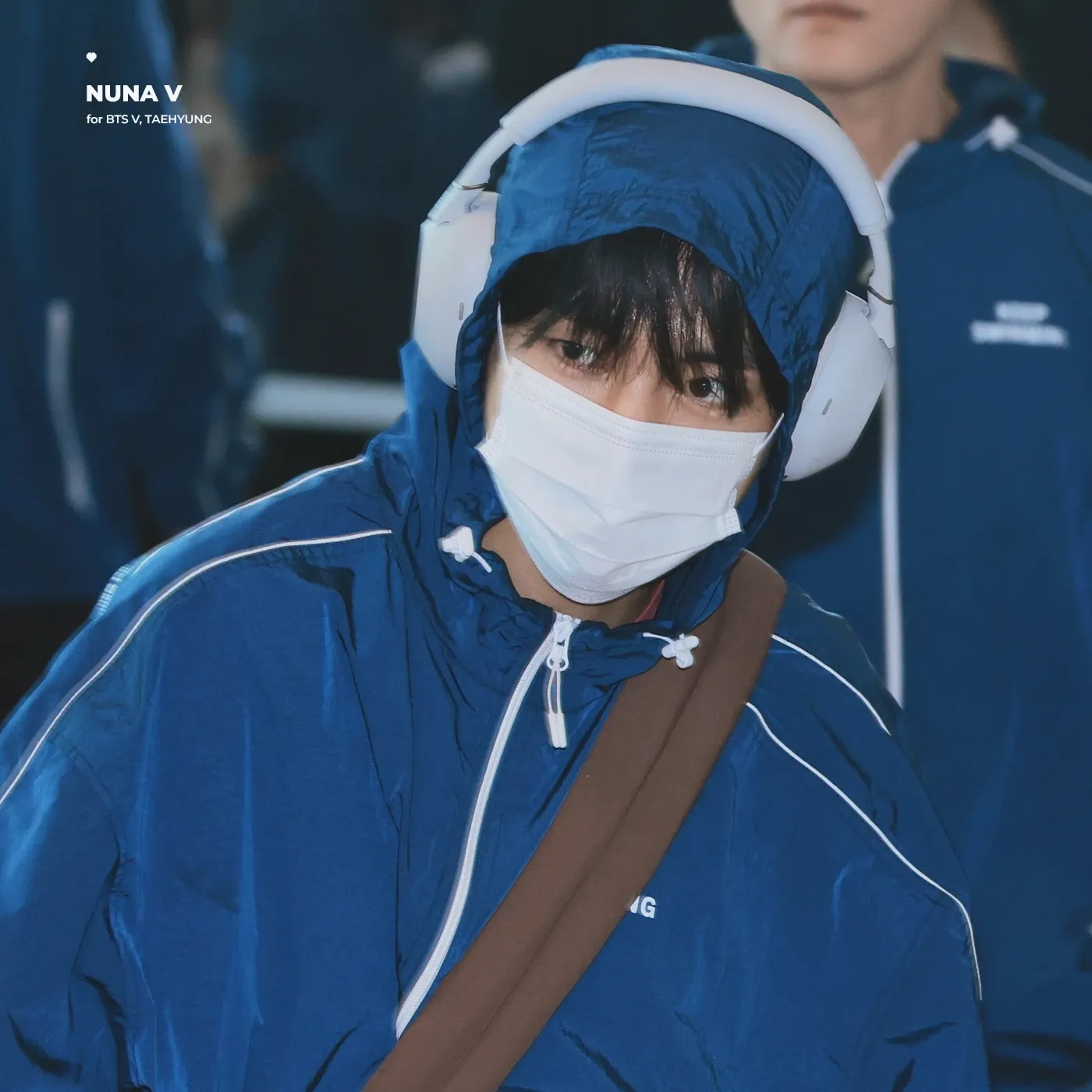 Behind-the-scenes cut of V (BTS)