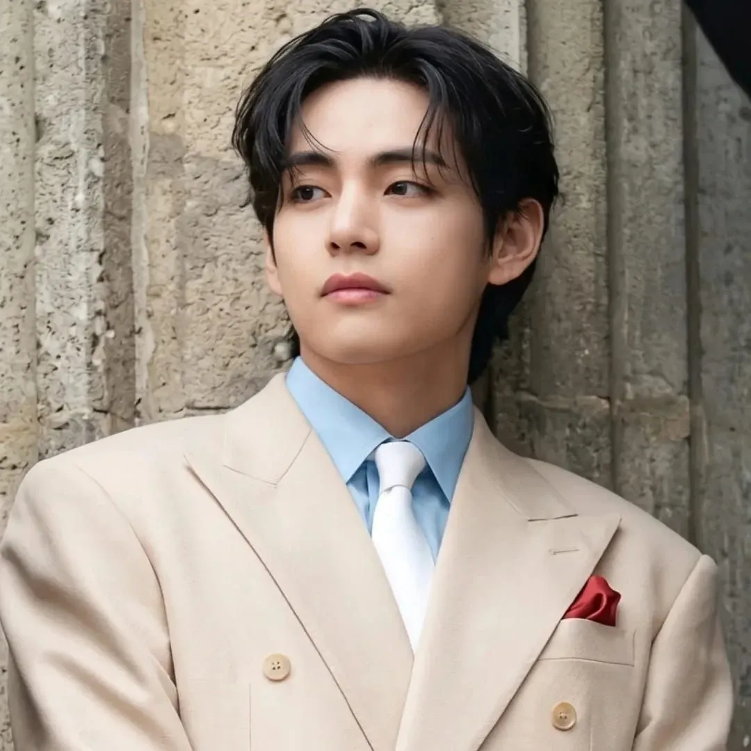 Momen yang diabadikan oleh penggemar V (BTS)