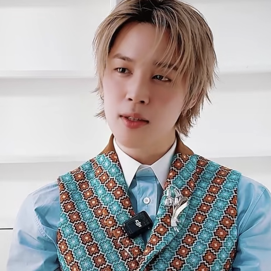 Foto aktivitas terbaru Jimin (BTS)
