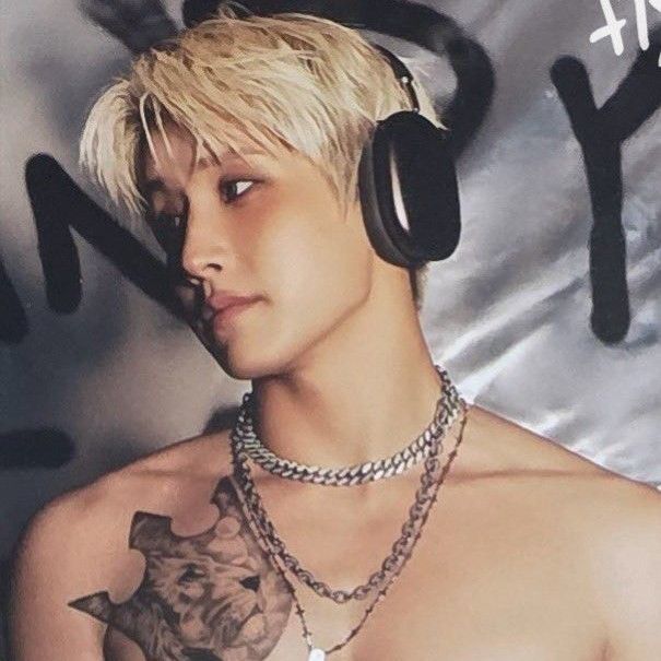 A moment captured by Jinjin (ASTRO)'s fan