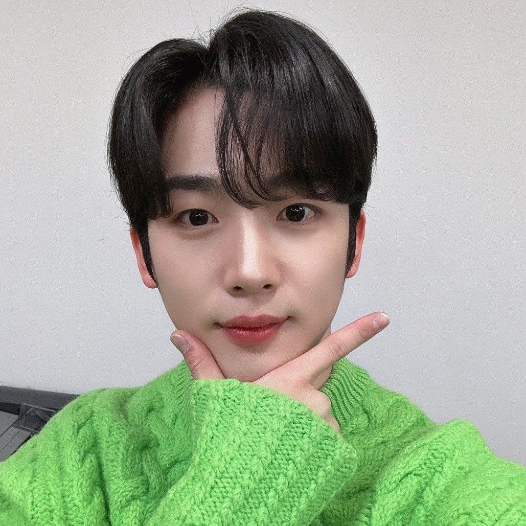 Behind-the-scenes cut of Kim Yohan (WEi)