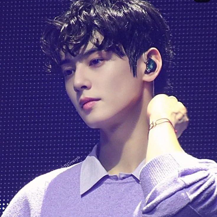 A moment captured by Eunwoo (ASTRO)'s fan