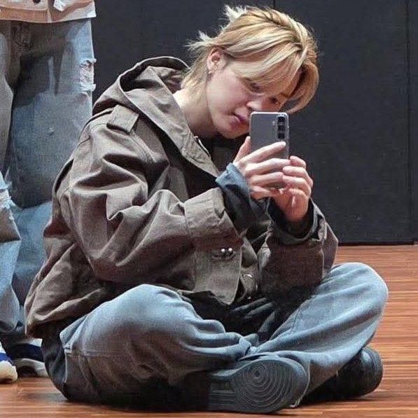 A moment captured by Jimin (BTS)'s fan