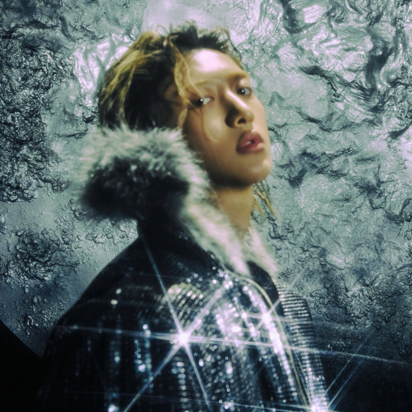 Behind-the-scenes cut of Woojin (LNGSHOT)