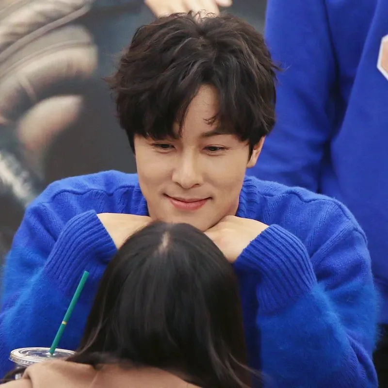 Behind-the-scenes cut of Kim Dongwan (SHINHWA)
