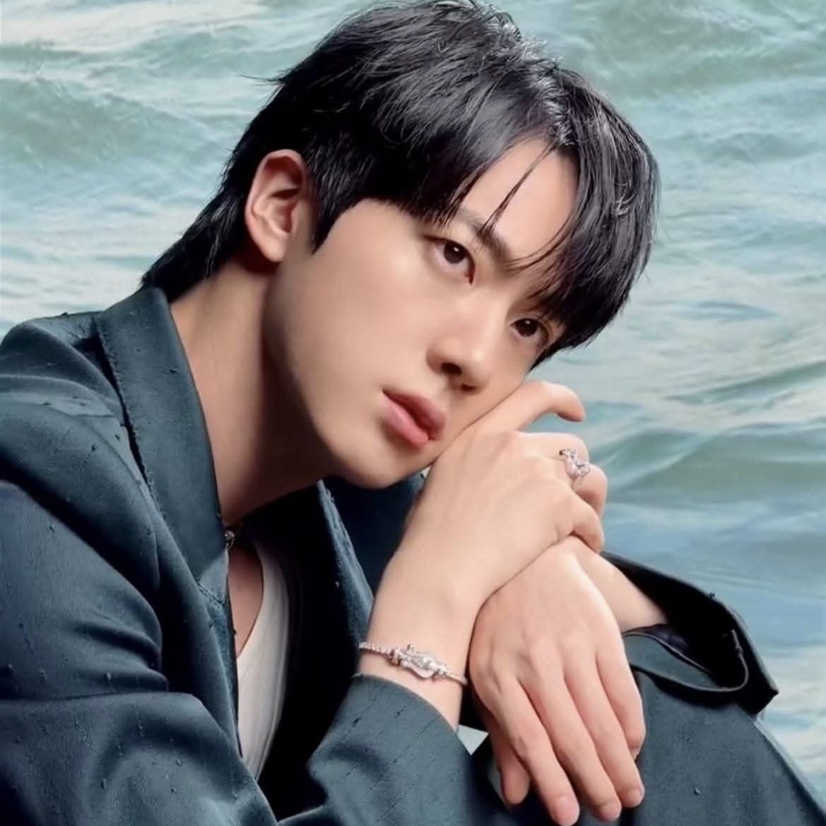 진 (방탄소년단) 최근 활동샷