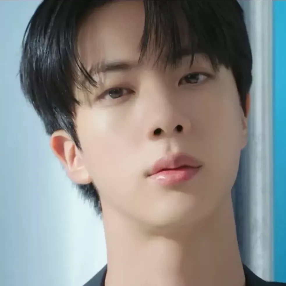 Momen yang diabadikan oleh penggemar Jin (BTS)