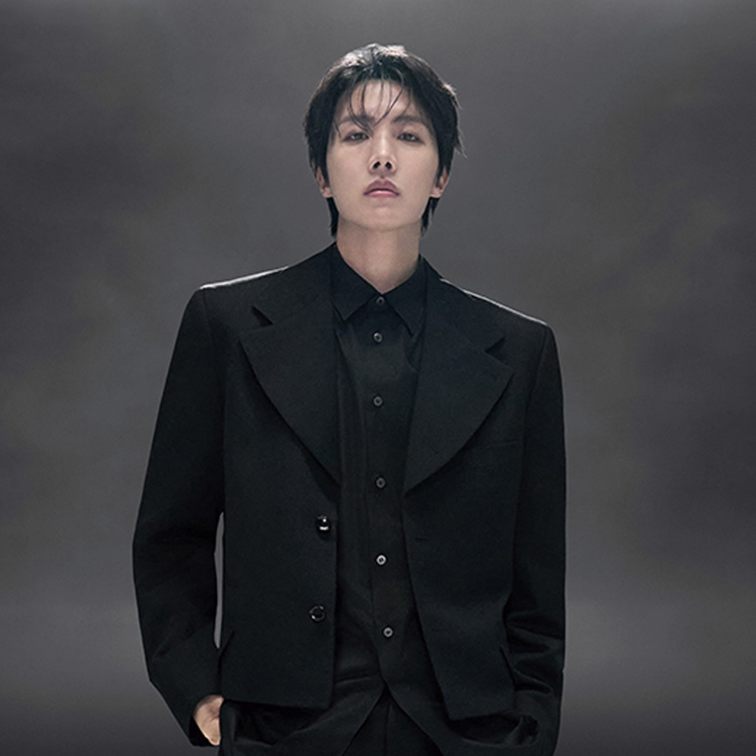 제이홉 (방탄소년단)의 최신 사진