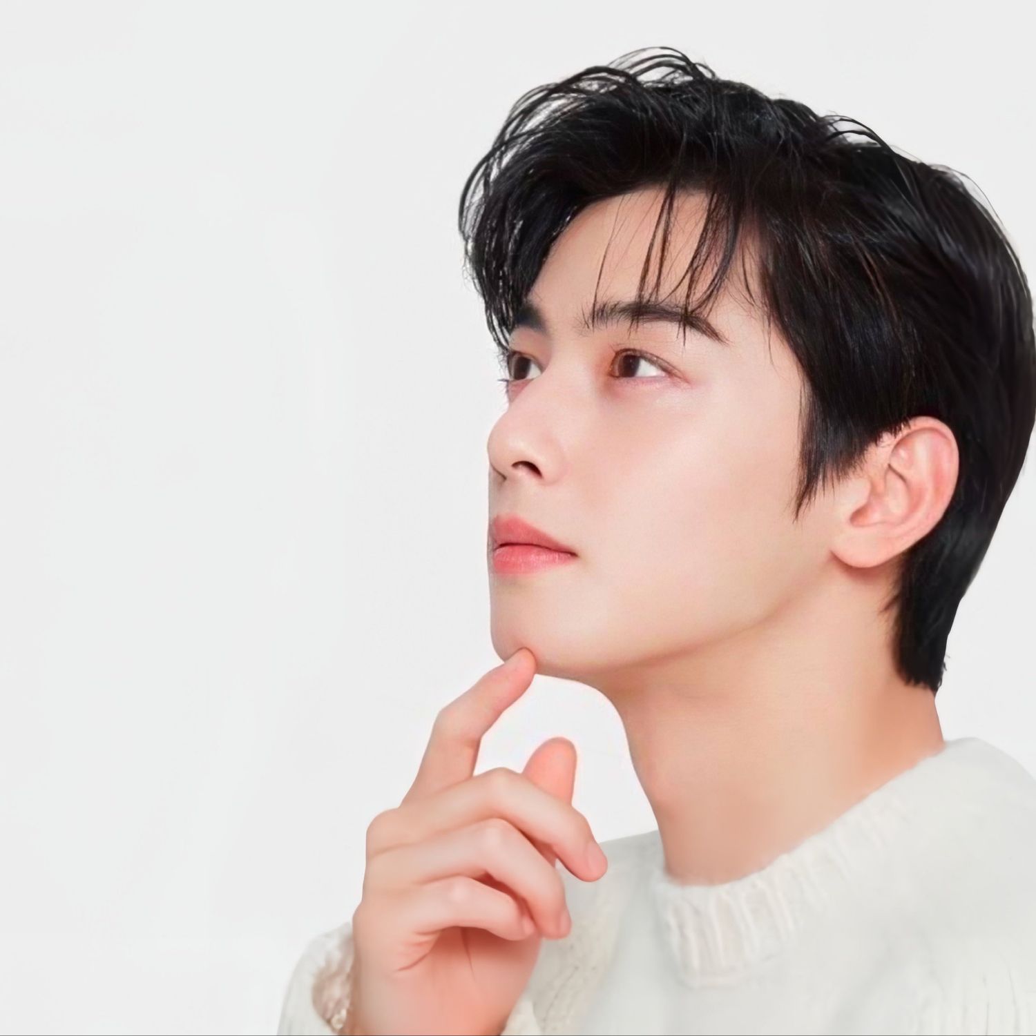 Recent activity shot of Eunwoo (ASTRO)