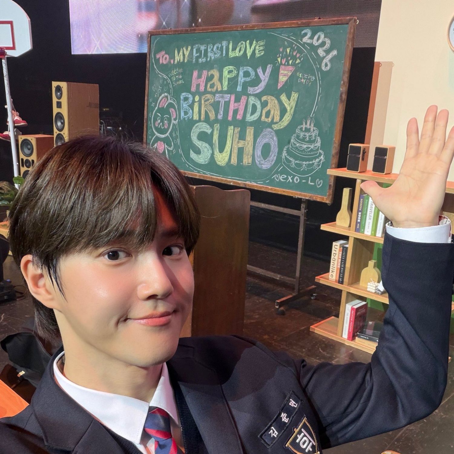 Behind-the-scenes cut of Suho (EXO)