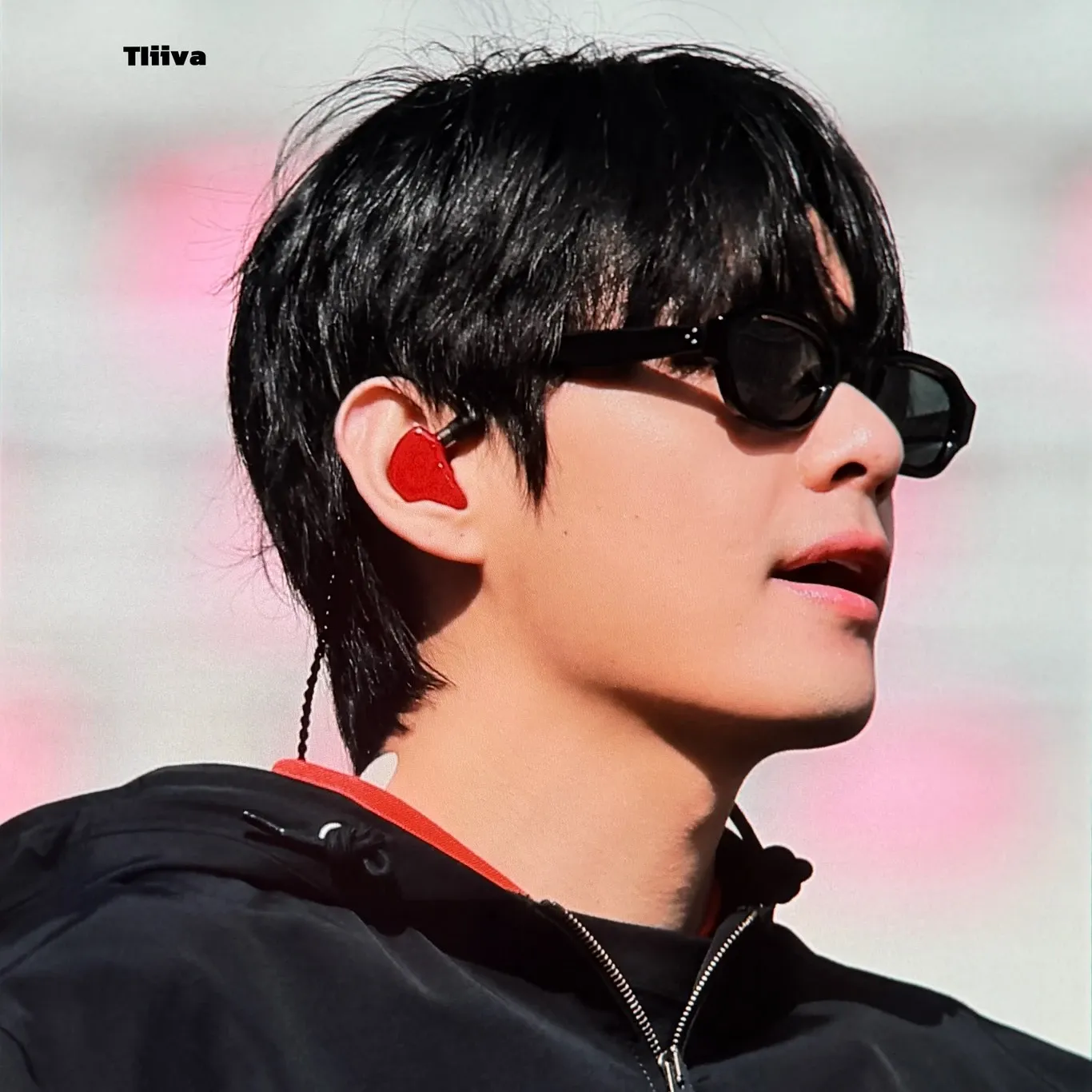 뷔 (방탄소년단)의 최신 사진