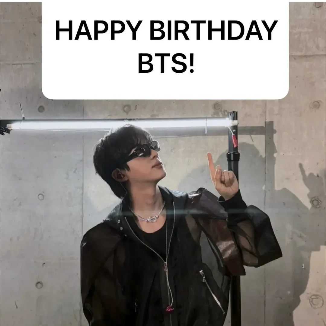 Foto aktivitas terbaru Jin (BTS)