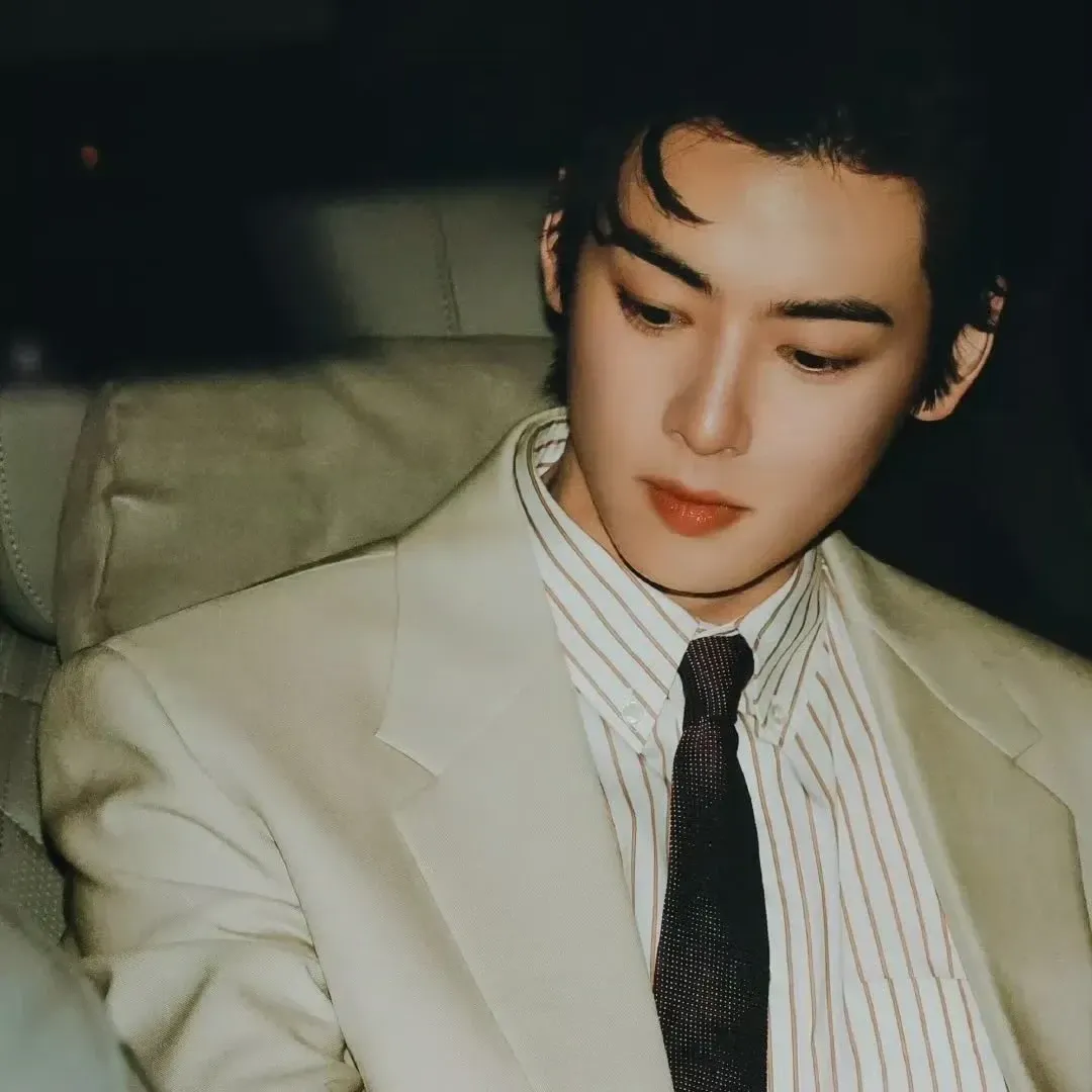 Latest photo of Eunwoo (ASTRO)