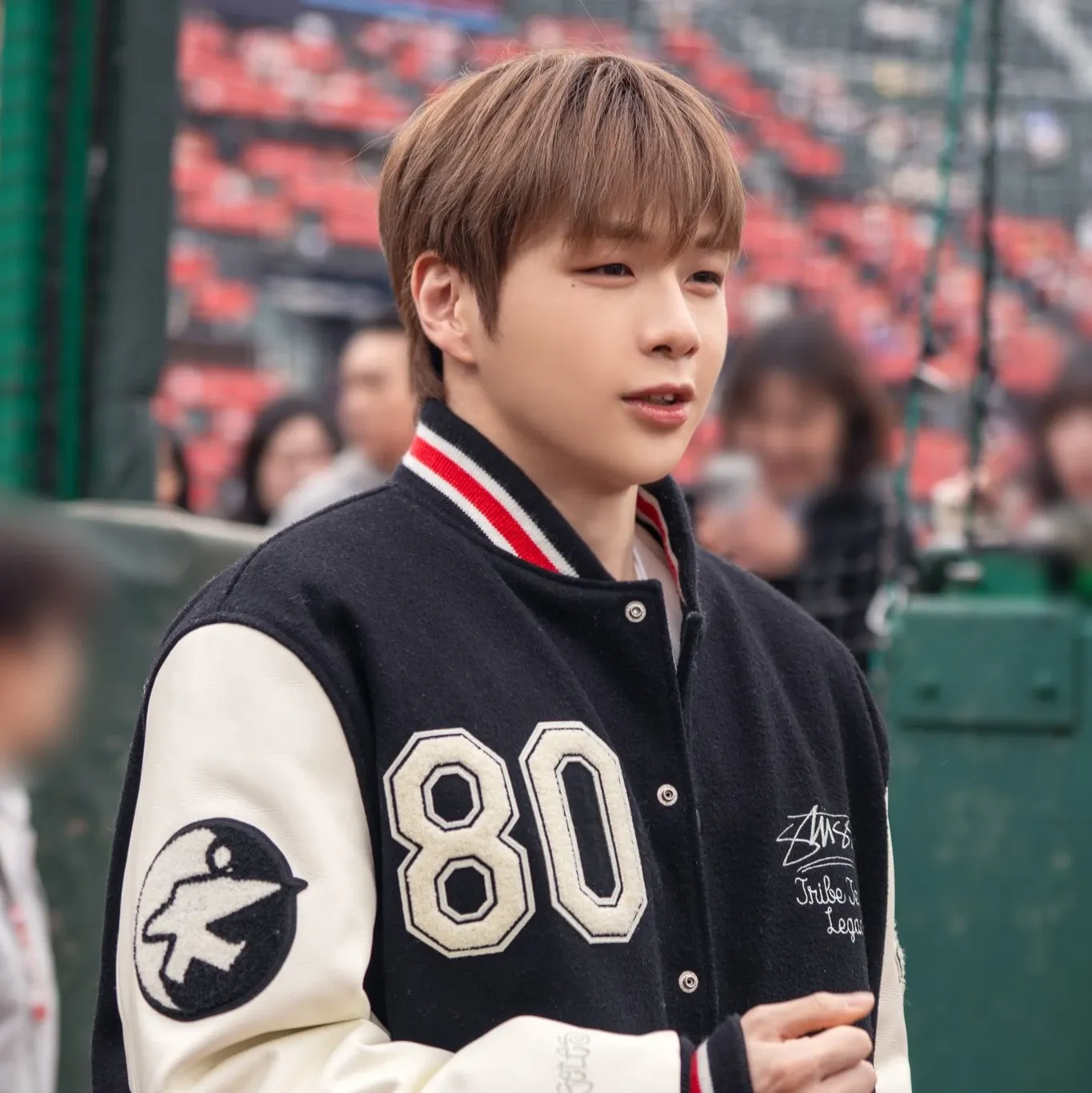 강다니엘의 비하인드 컷