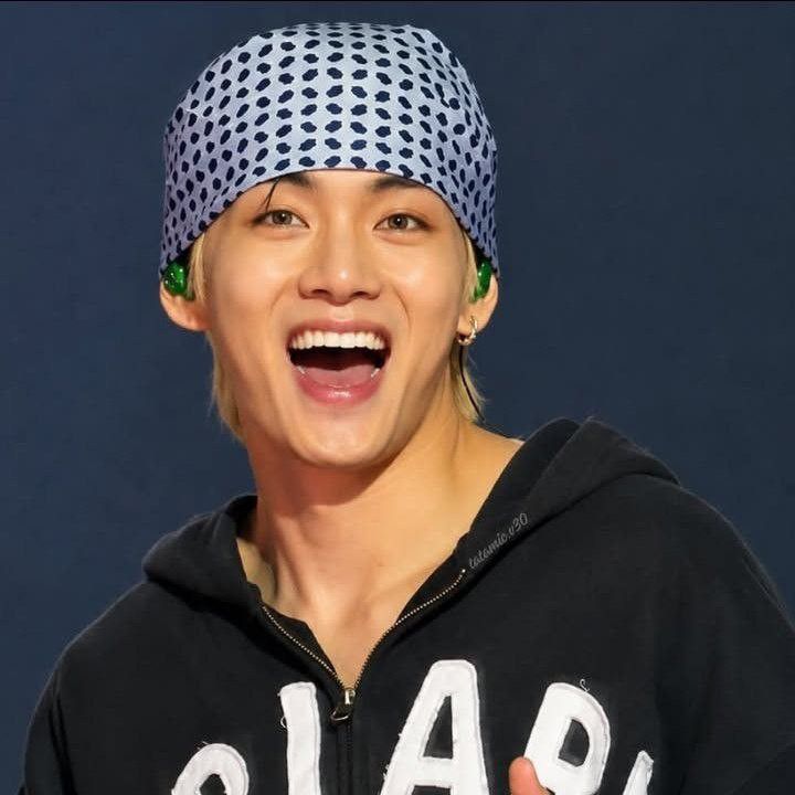 뷔 (방탄소년단) 최근 활동샷