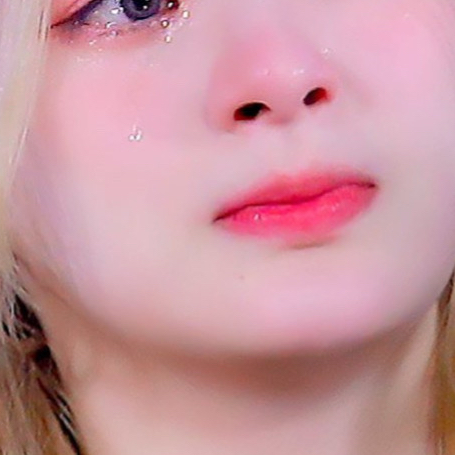 世恩 (STAYC)的幕後花絮