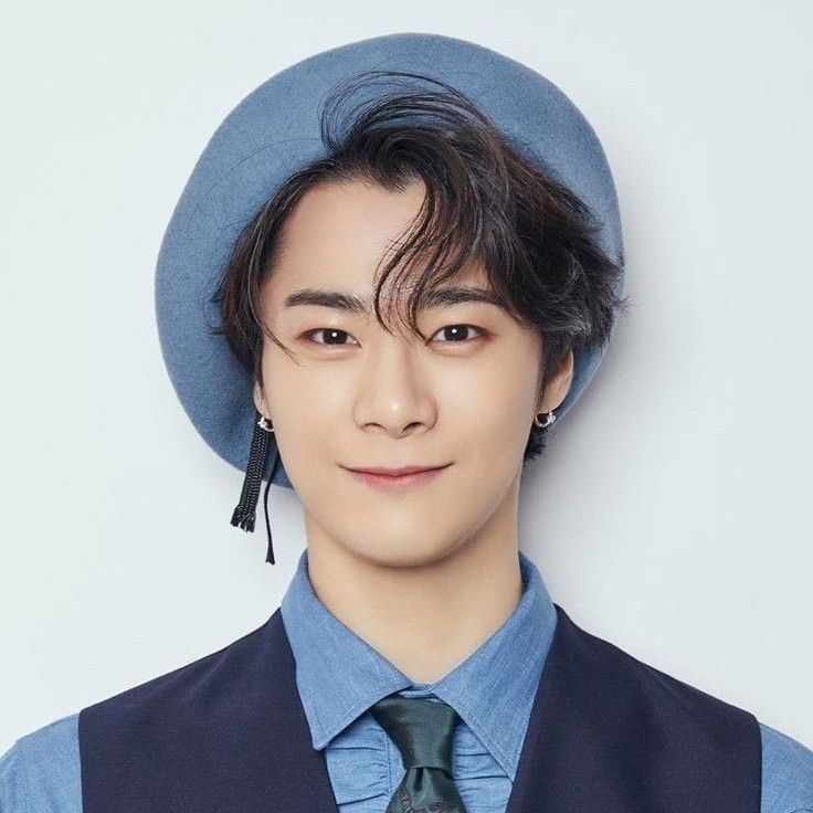 ASTRO的最新活动照片