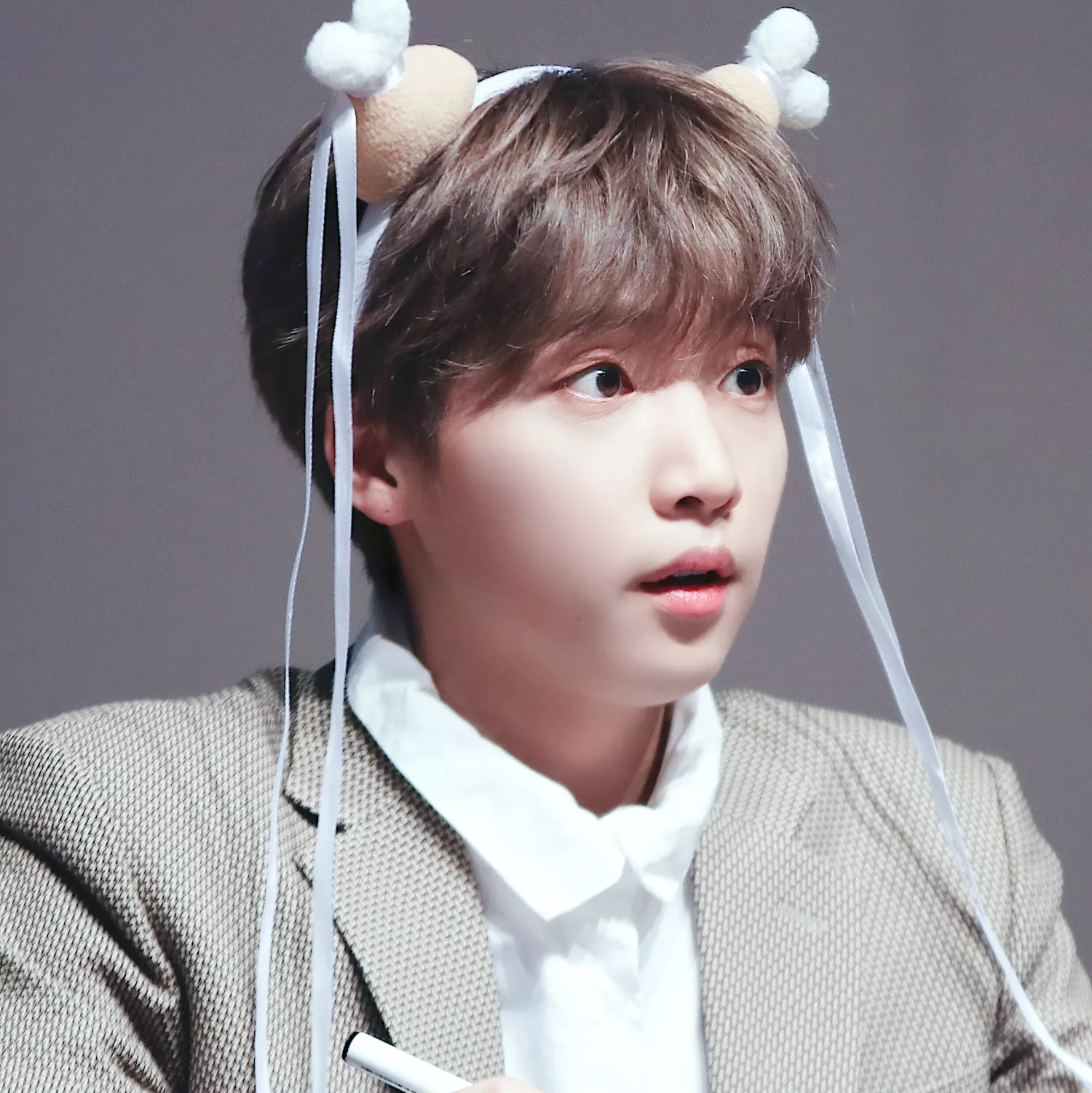 A moment captured by Jeong Sewoon's fan