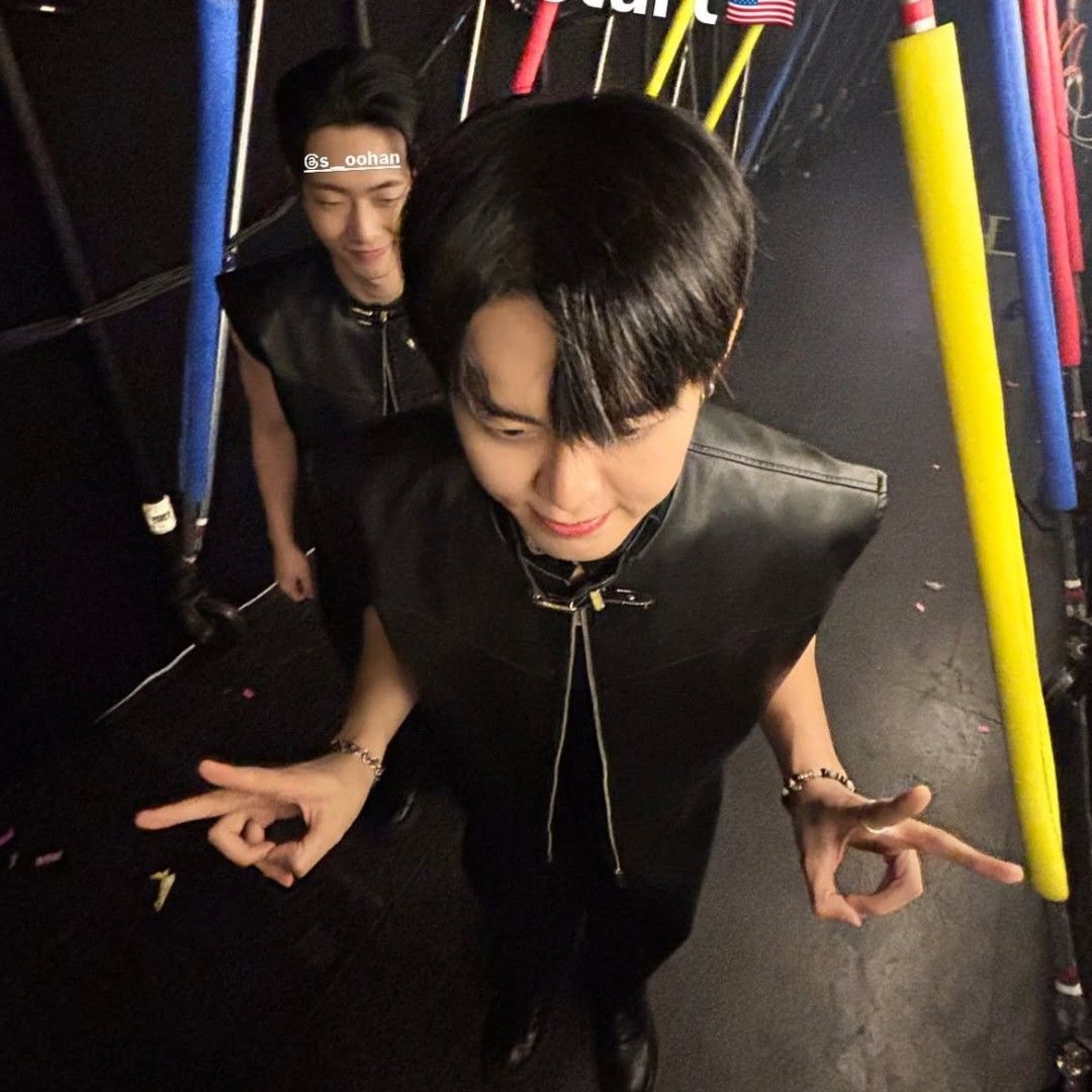 Behind-the-scenes cut of TWICE