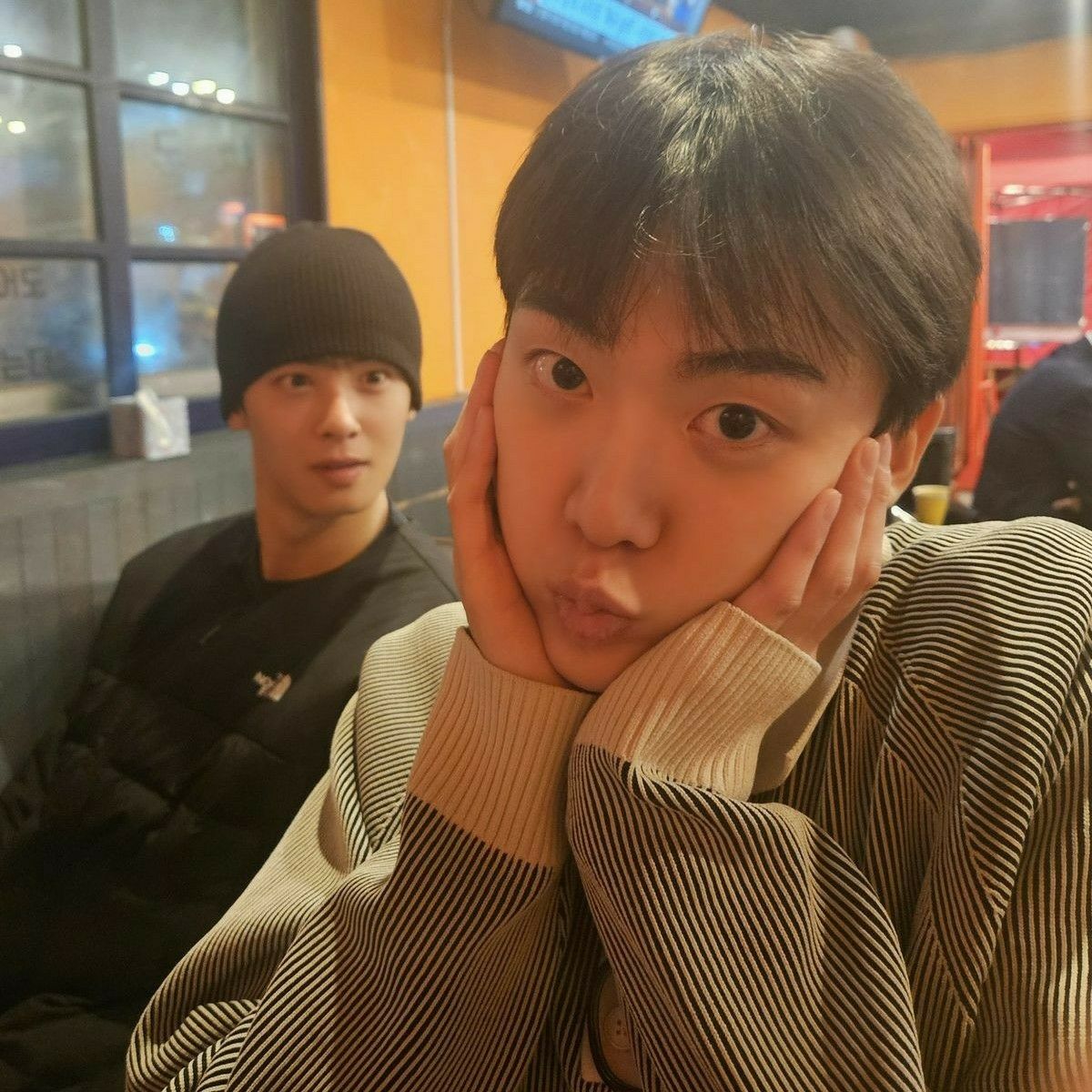 아스트로의 최신 사진