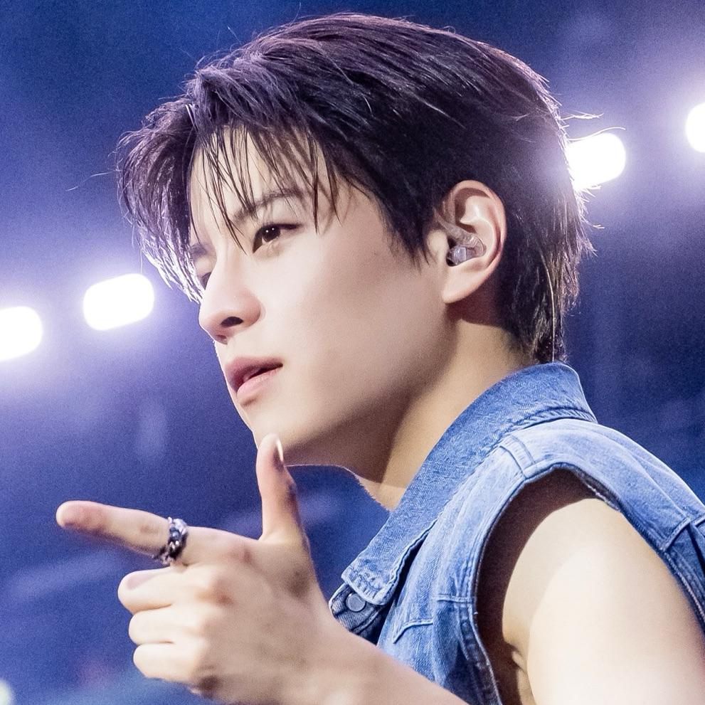 A moment captured by Stray Kids's fan