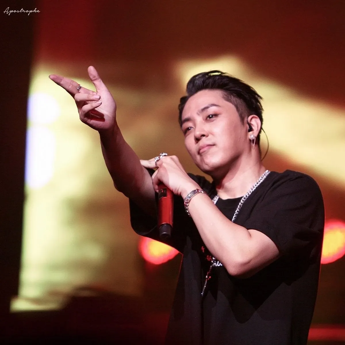 A moment captured by Eun Jiwon (SECHSKIES)'s fan