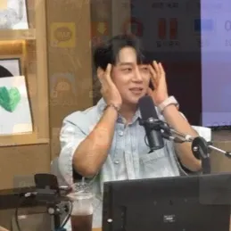Recent activity shot of Hwang Chiyeol