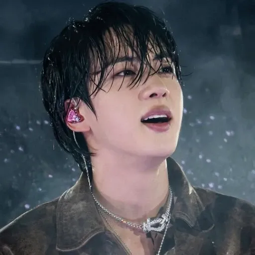 진 (방탄소년단)의 최신 사진