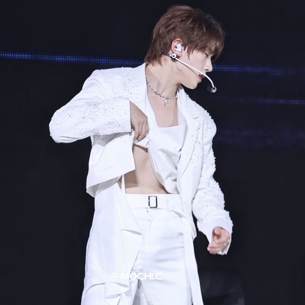 A moment captured by Seok Matthew (ZEROBASEONE)'s fan