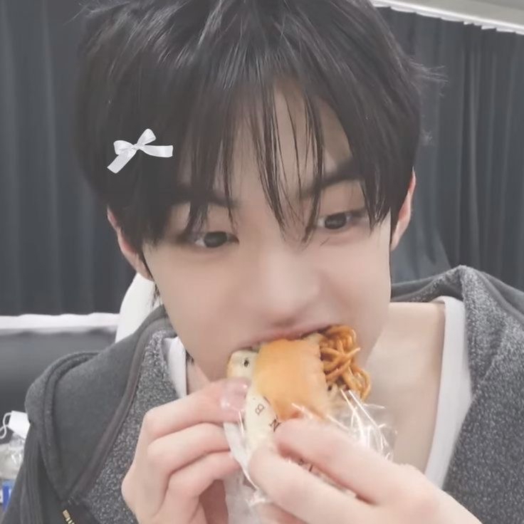 Momen yang diabadikan oleh penggemar Dohoon (TWS)