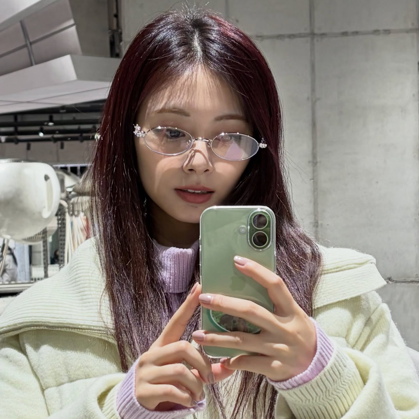 A moment captured by Tzuyu (TWICE)'s fan