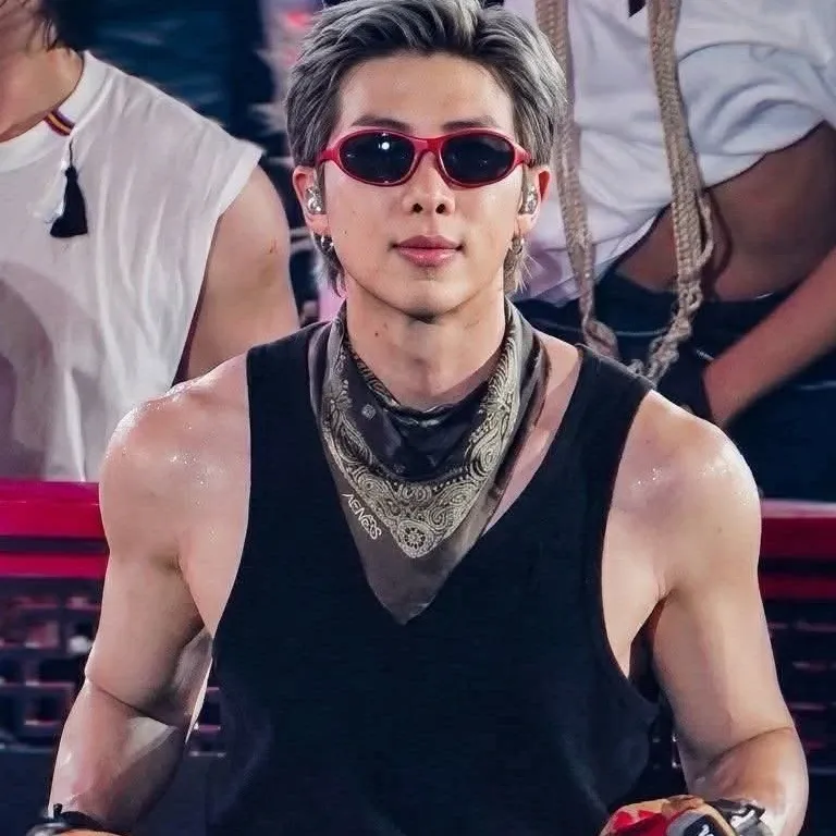 Behind-the-scenes cut of RM (BTS)