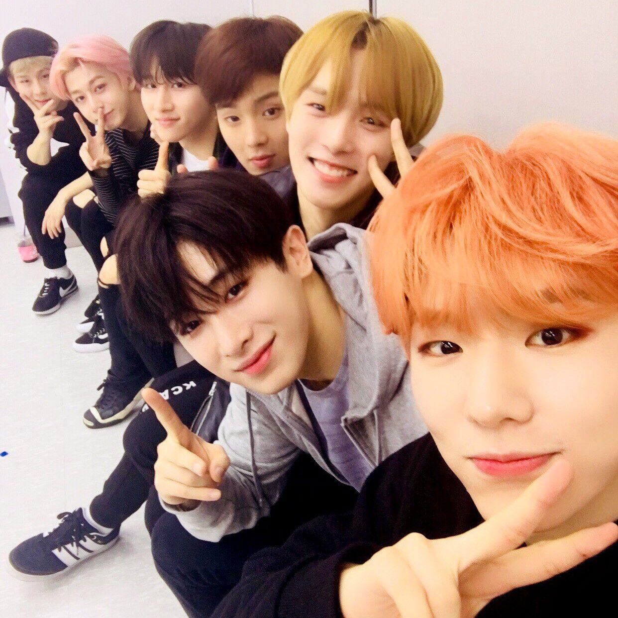 몬스타엑스의 비하인드 컷