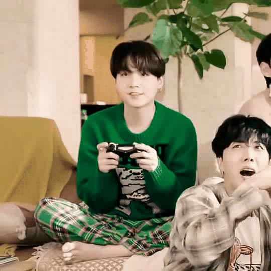 Foto terbaru SUGA (BTS)