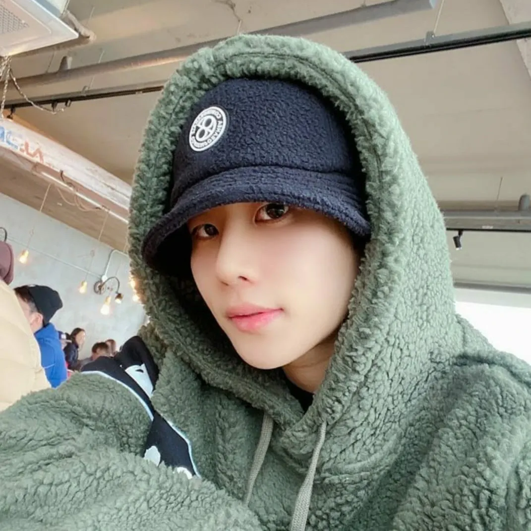 Latest photo of MJ (ASTRO)