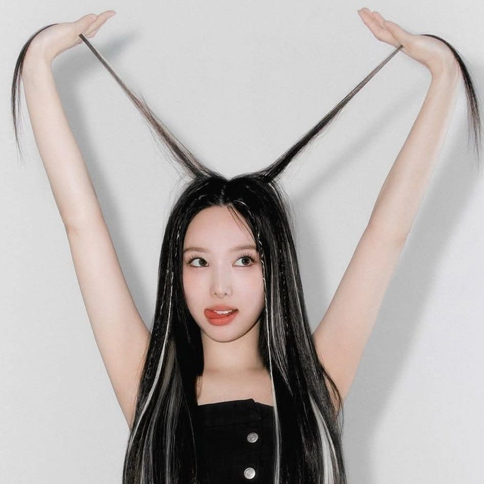 Behind-the-scenes cut of Nayeon (TWICE)