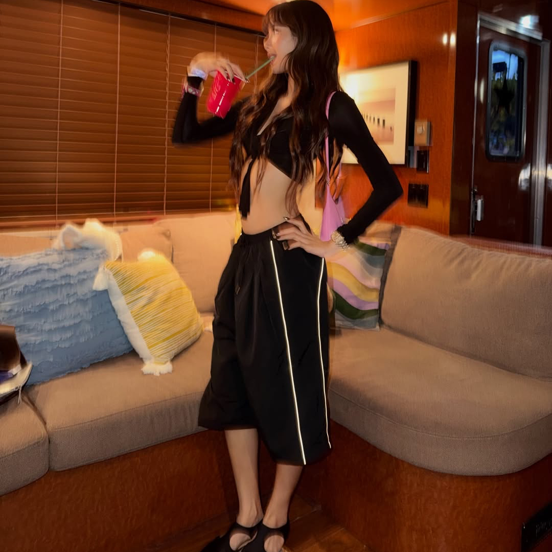 리사 (BLACKPINK) 최근 활동샷