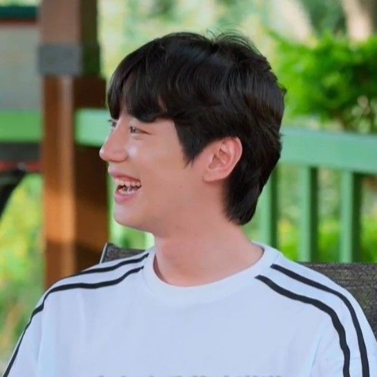 Behind-the-scenes cut of Lee Junyoung