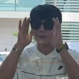 Behind-the-scenes cut of Hwang Chiyeol