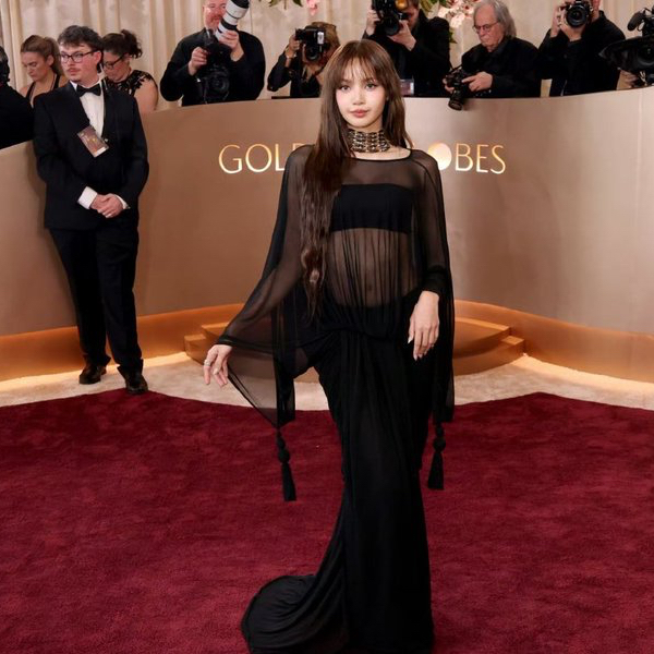 리사 (BLACKPINK)의 비하인드 컷