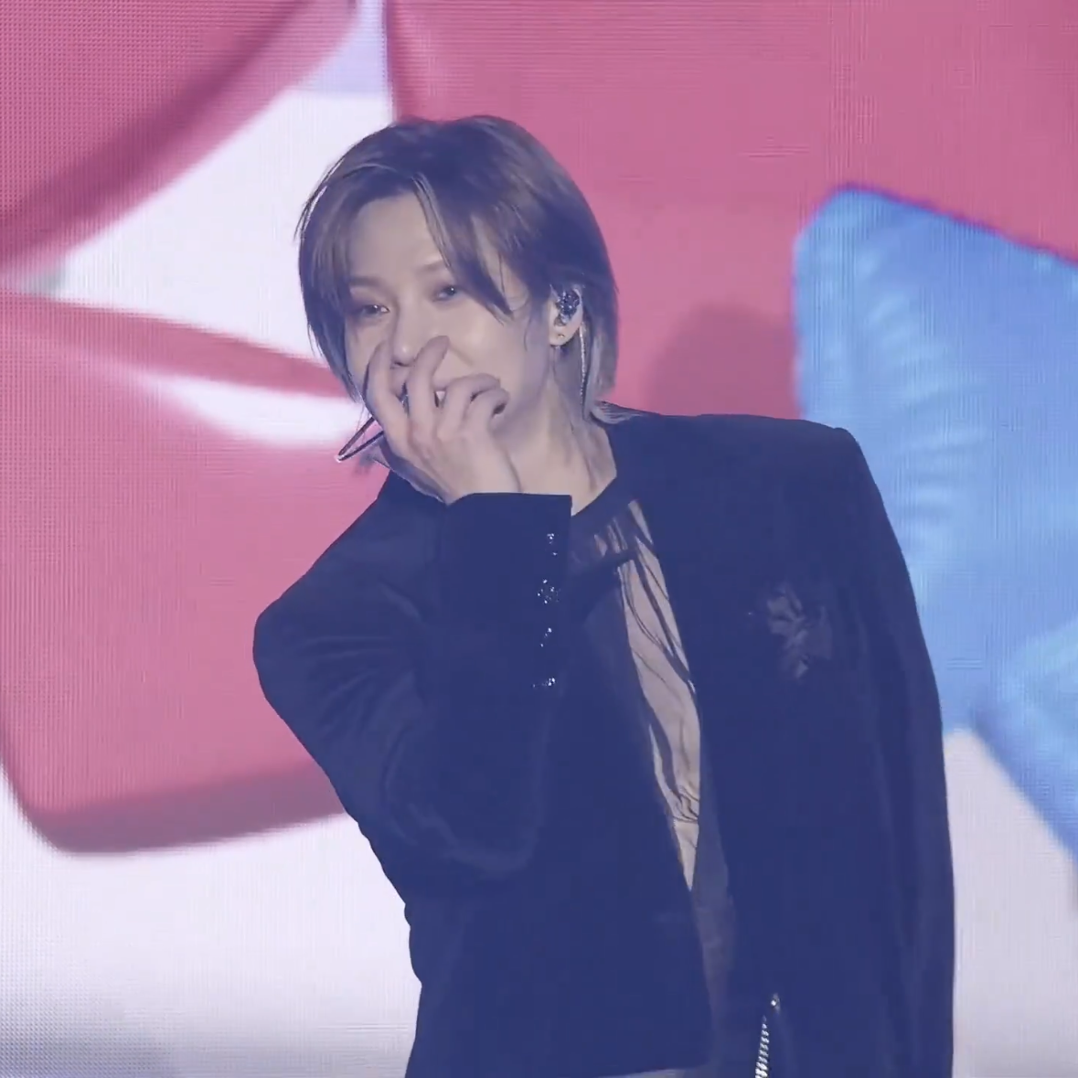 Behind-the-scenes cut of Taemin (SHINee)