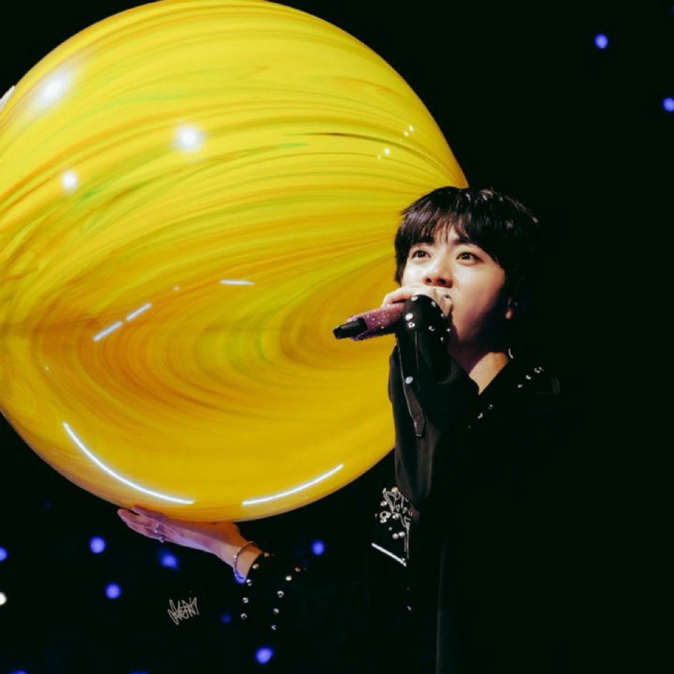 진 (방탄소년단)의 최신 사진