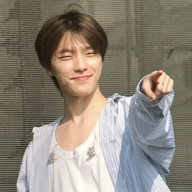Latest photo of Dino (SEVENTEEN)