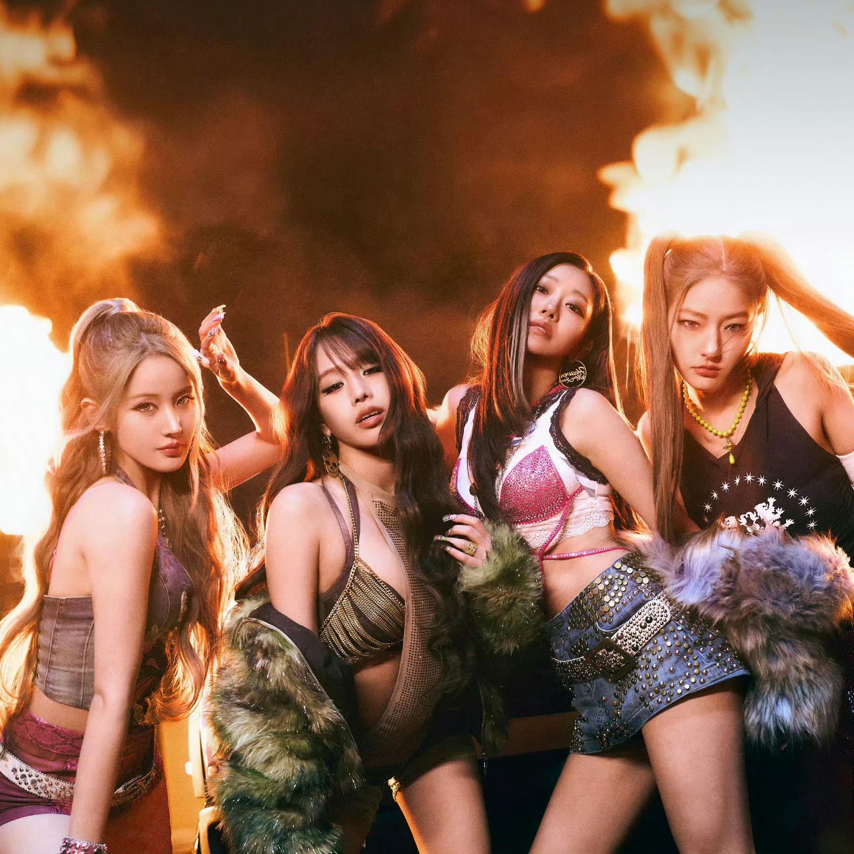 Behind-the-scenes cut of KISS OF LIFE