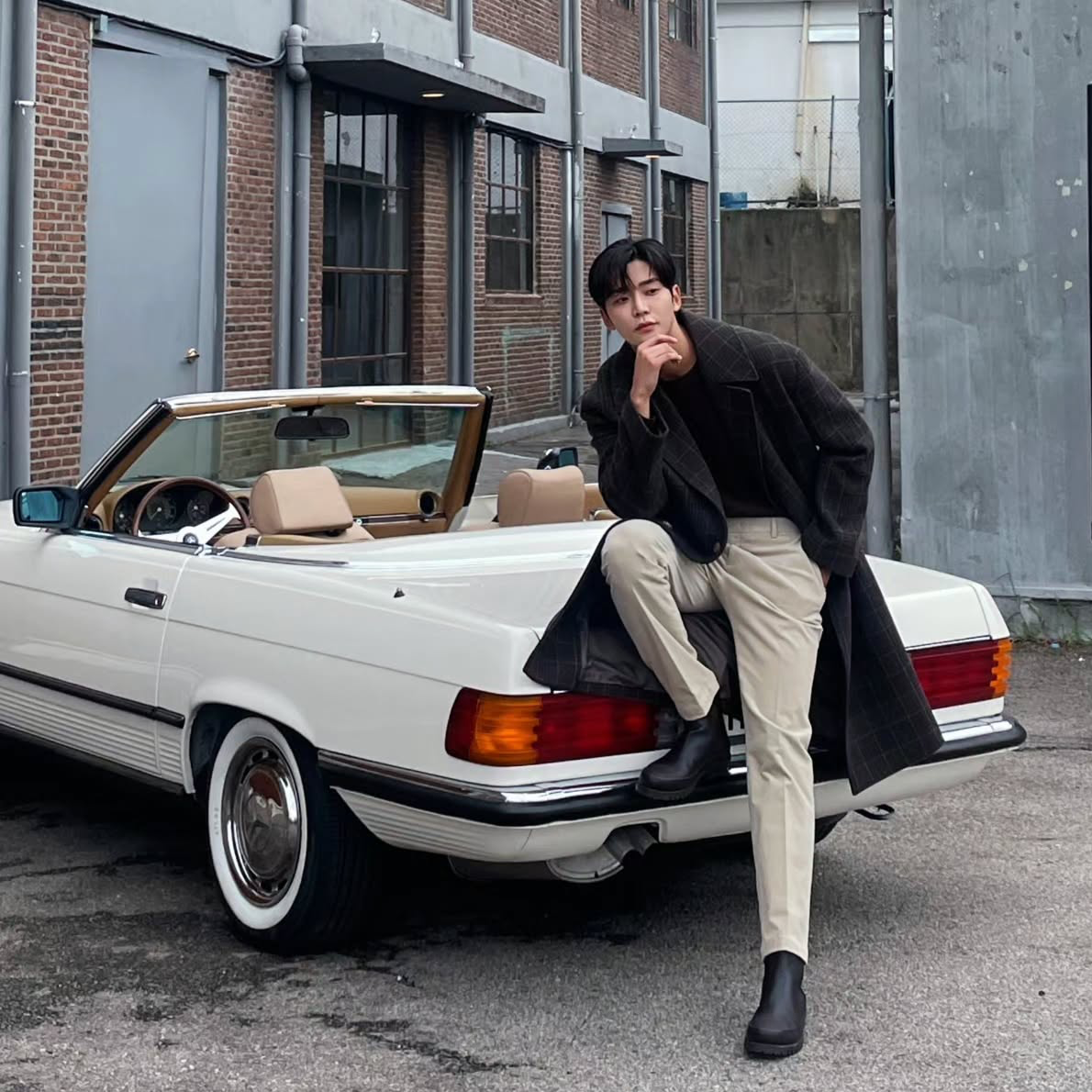 A moment captured by Rowoon's fan