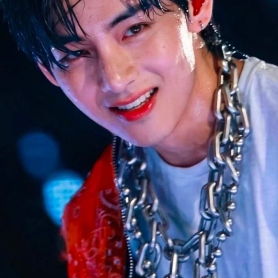 V (BTS)の最新写真