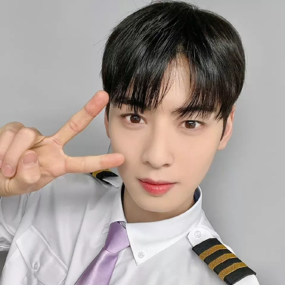 Latest photo of Eunwoo (ASTRO)