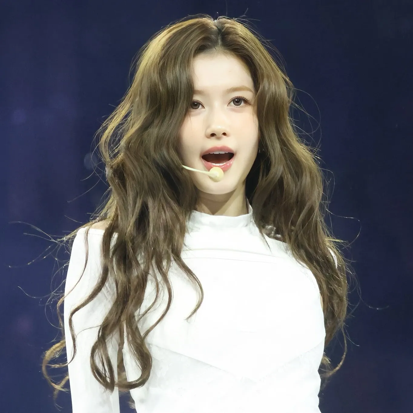 A moment captured by Sana (TWICE)'s fan
