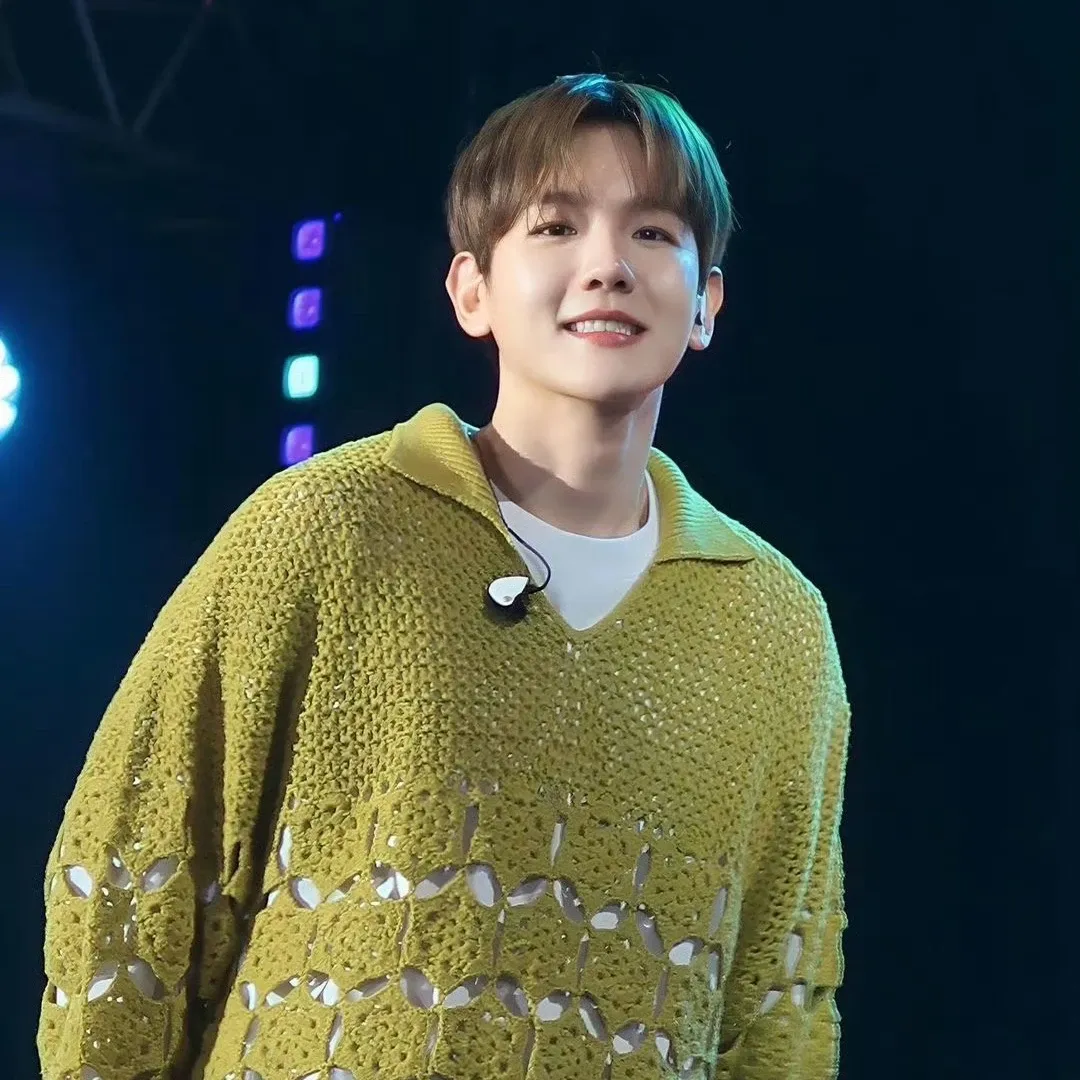 백현 (EXO)의 최신 사진